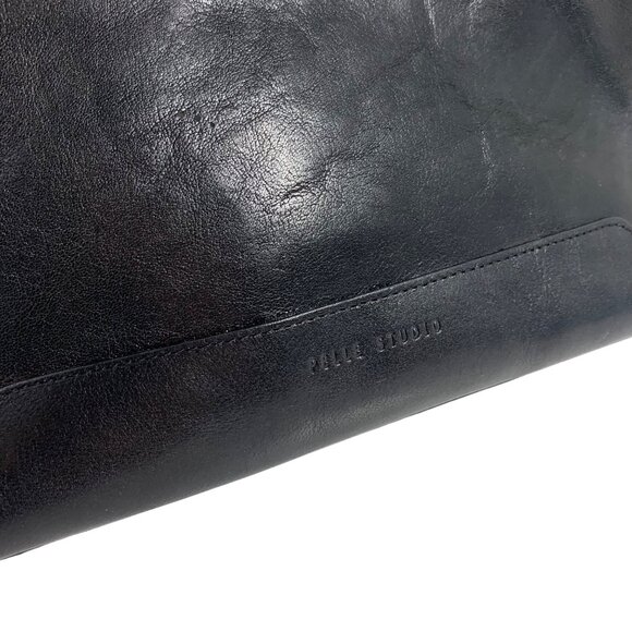 Pelle Studio Black Leather Shoulder Bag w/ Adjustable Strap Zipper Closure EUC - Picture 2 of 14